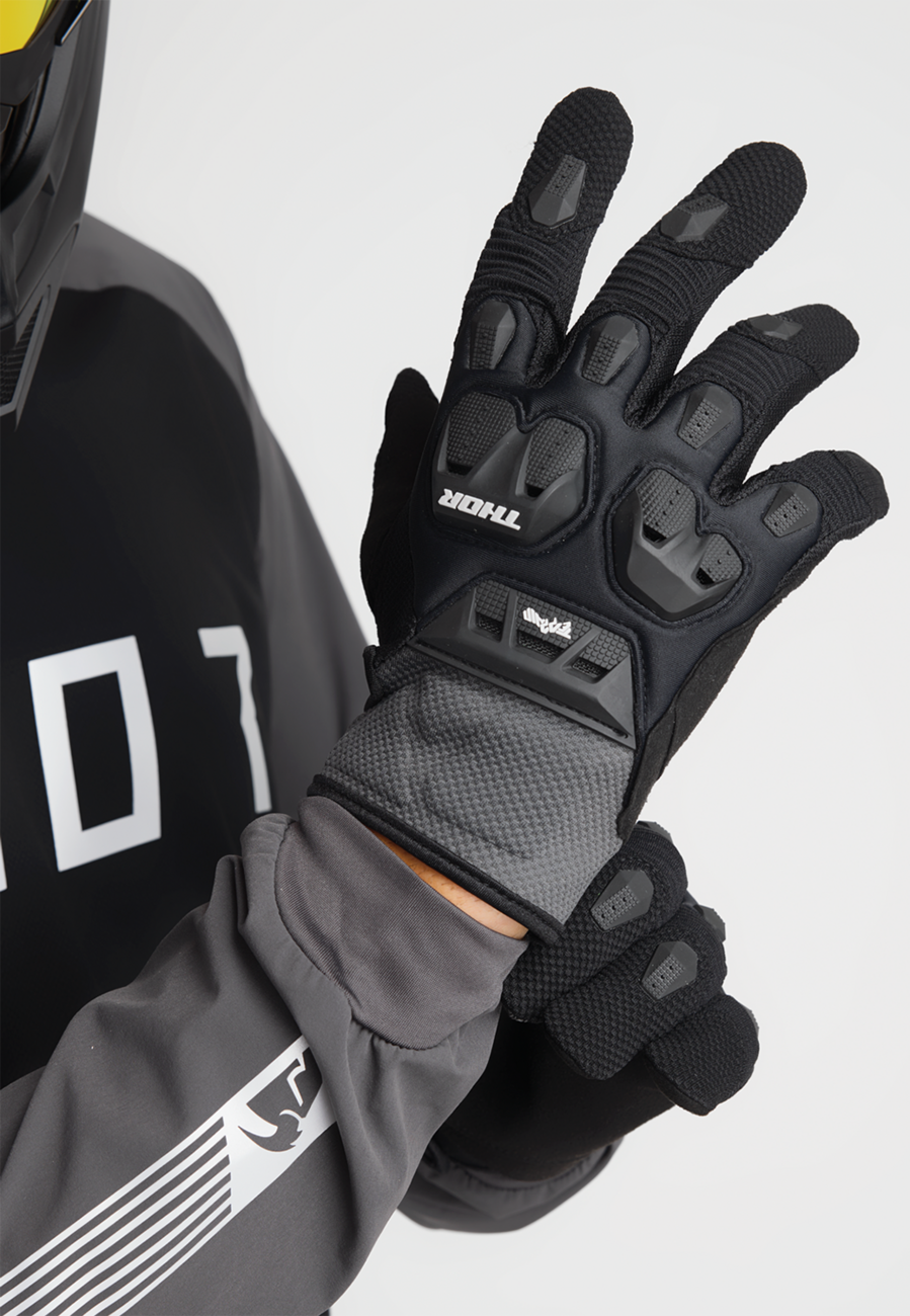 Terrain Gloves