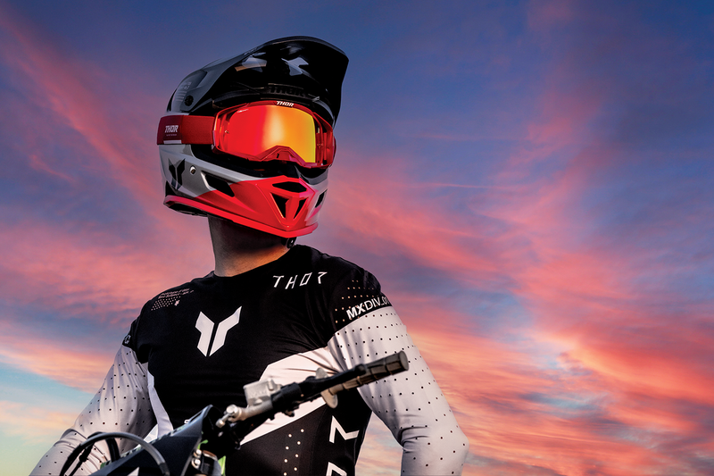 Reflex Sport Strike MIPS® Helmet